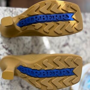 Women's Designer Slip-On Shoes